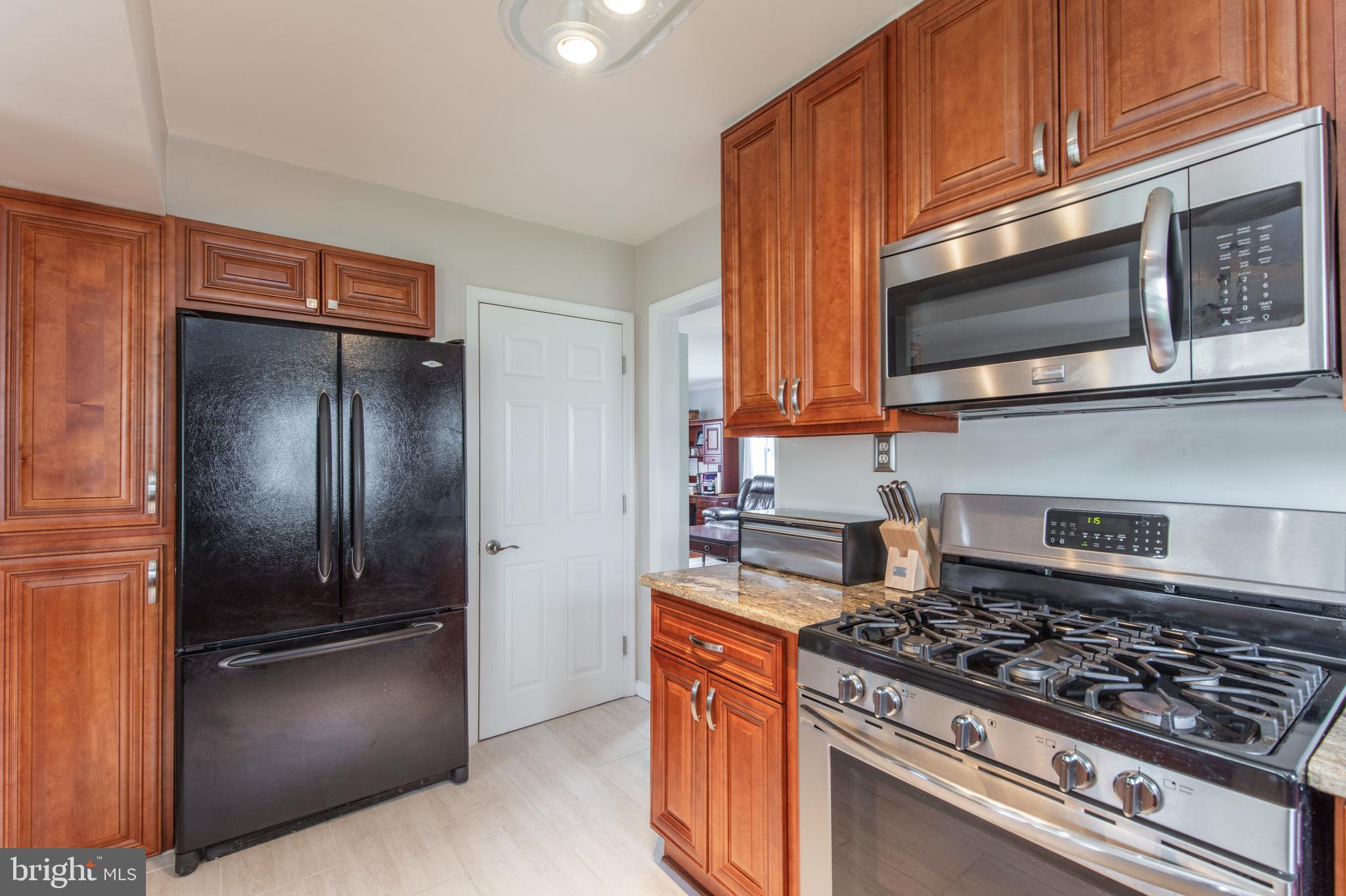 1212 Cambridge Road Warminster, PA 18974 - Photo 14 of 41 Gallery Image 14