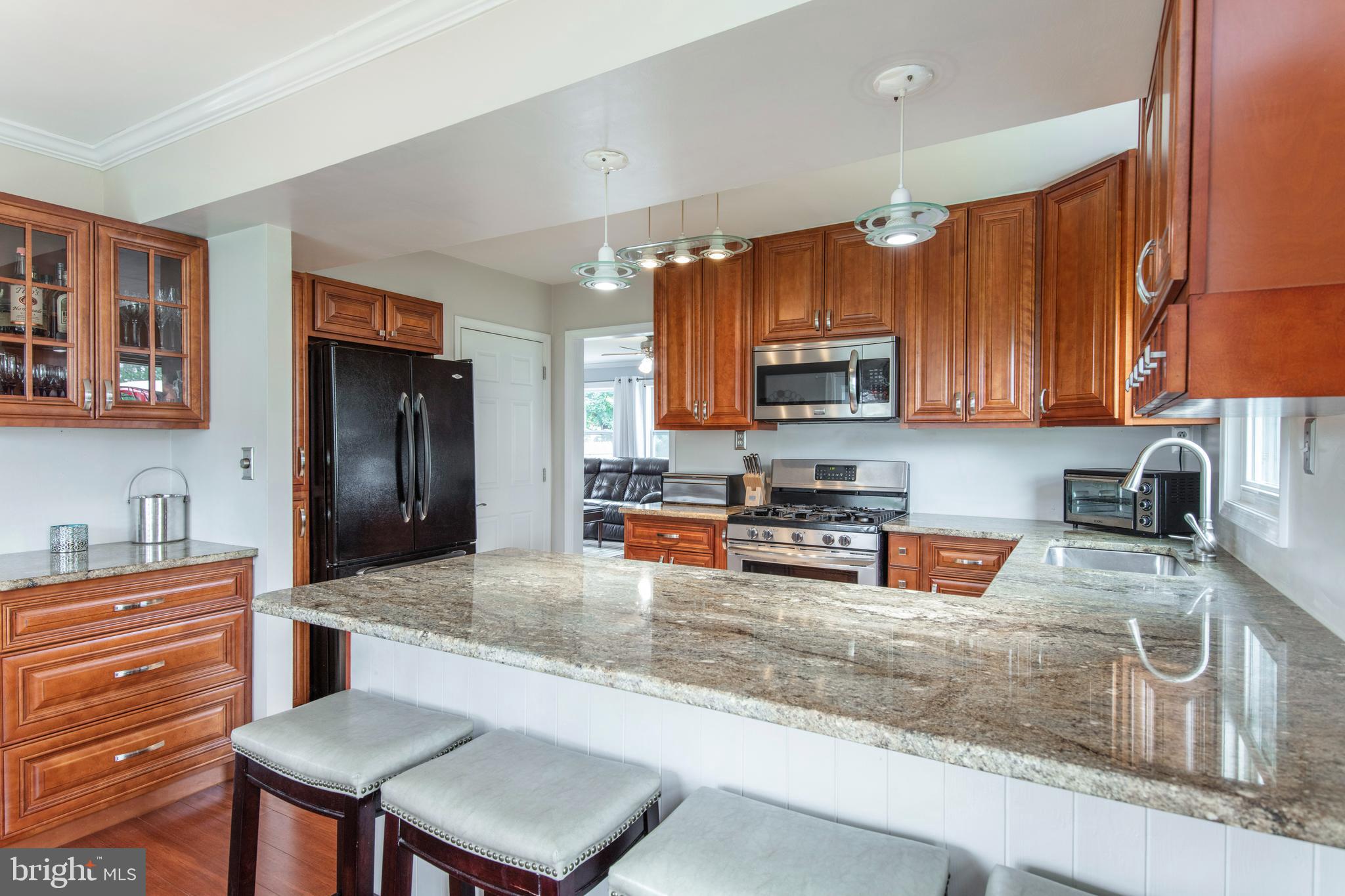 1212 Cambridge Road Warminster, PA 18974 - Photo 9 of 41 Gallery Image 9