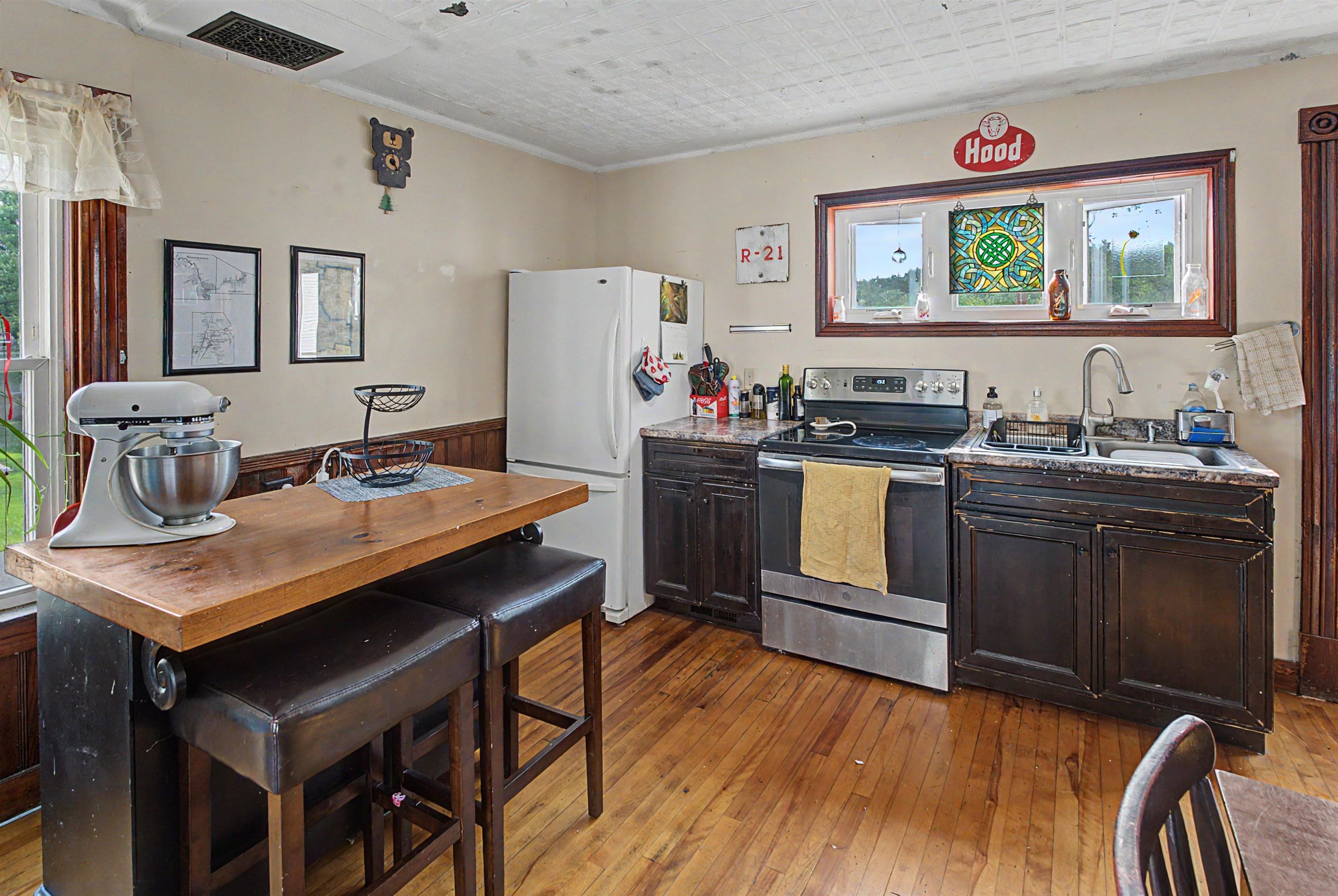 17 South Street Troy, NH 03465 - Photo 7 of 53