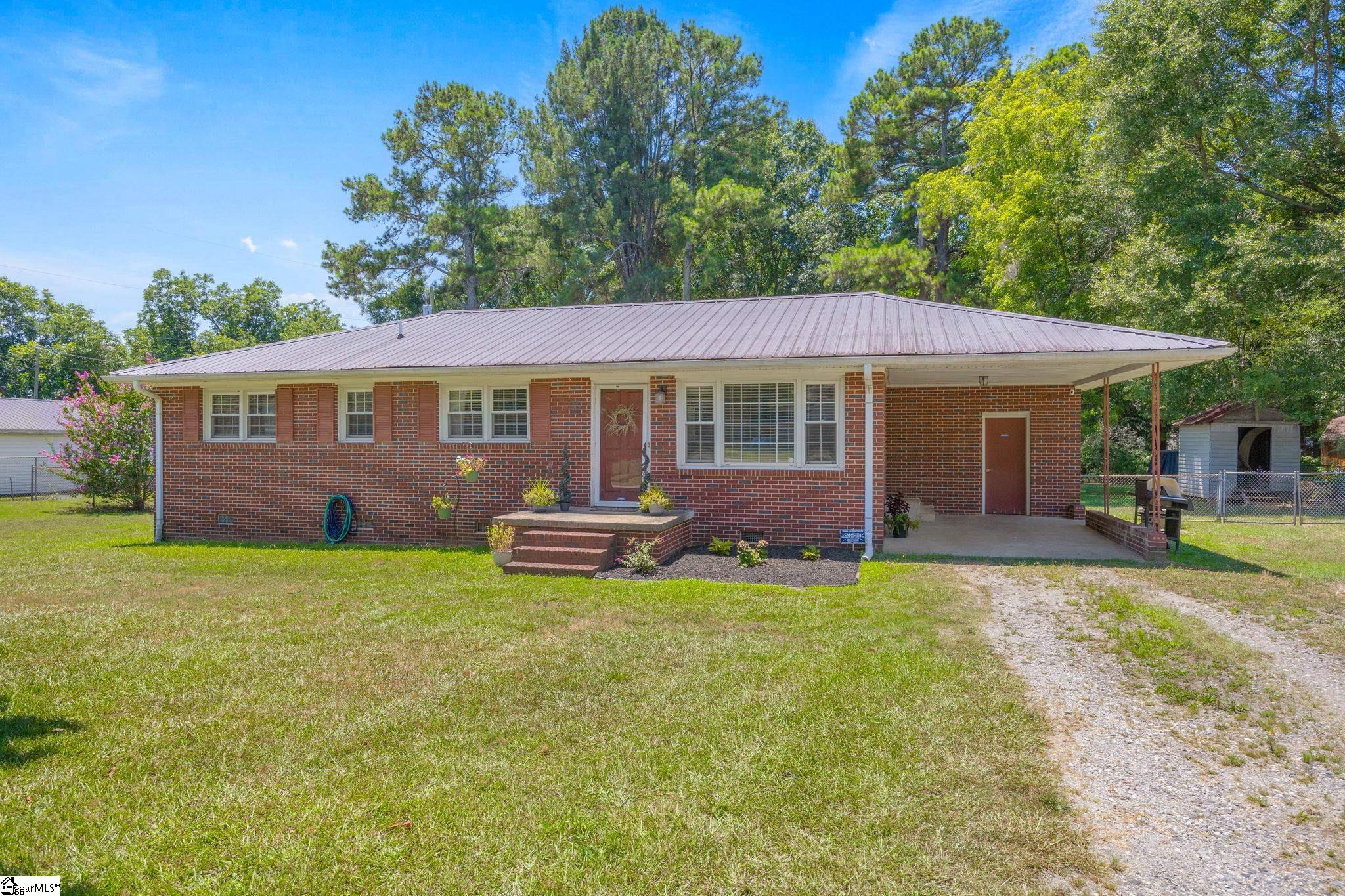 516 Wesley Court Starr, SC 29684 - Photo 4 of 36