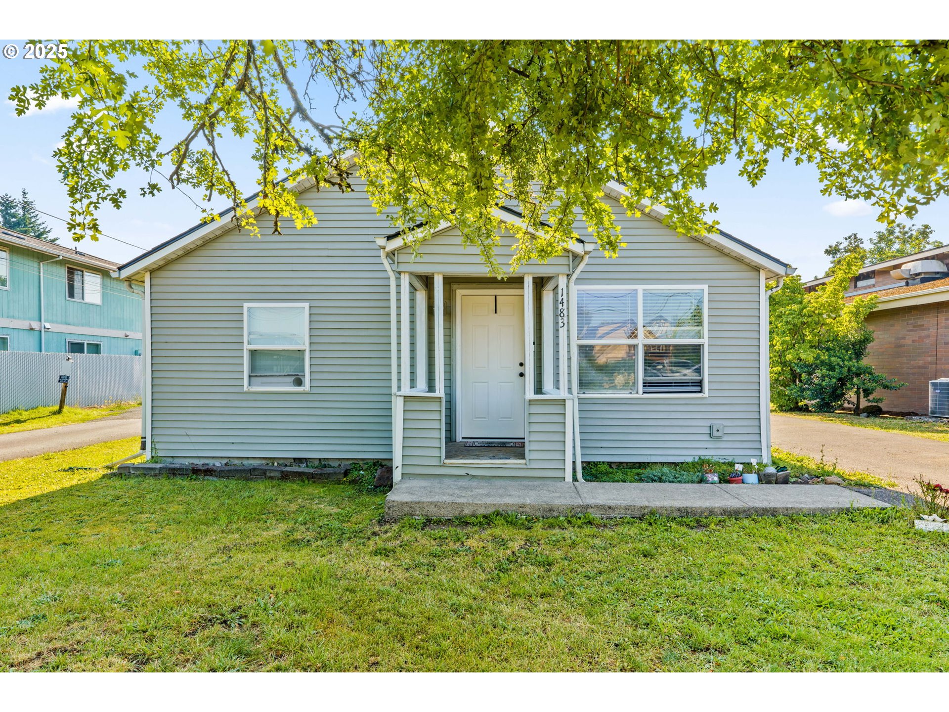 1483 5th Street Springfield, OR 97477 - Photo 2 of 20