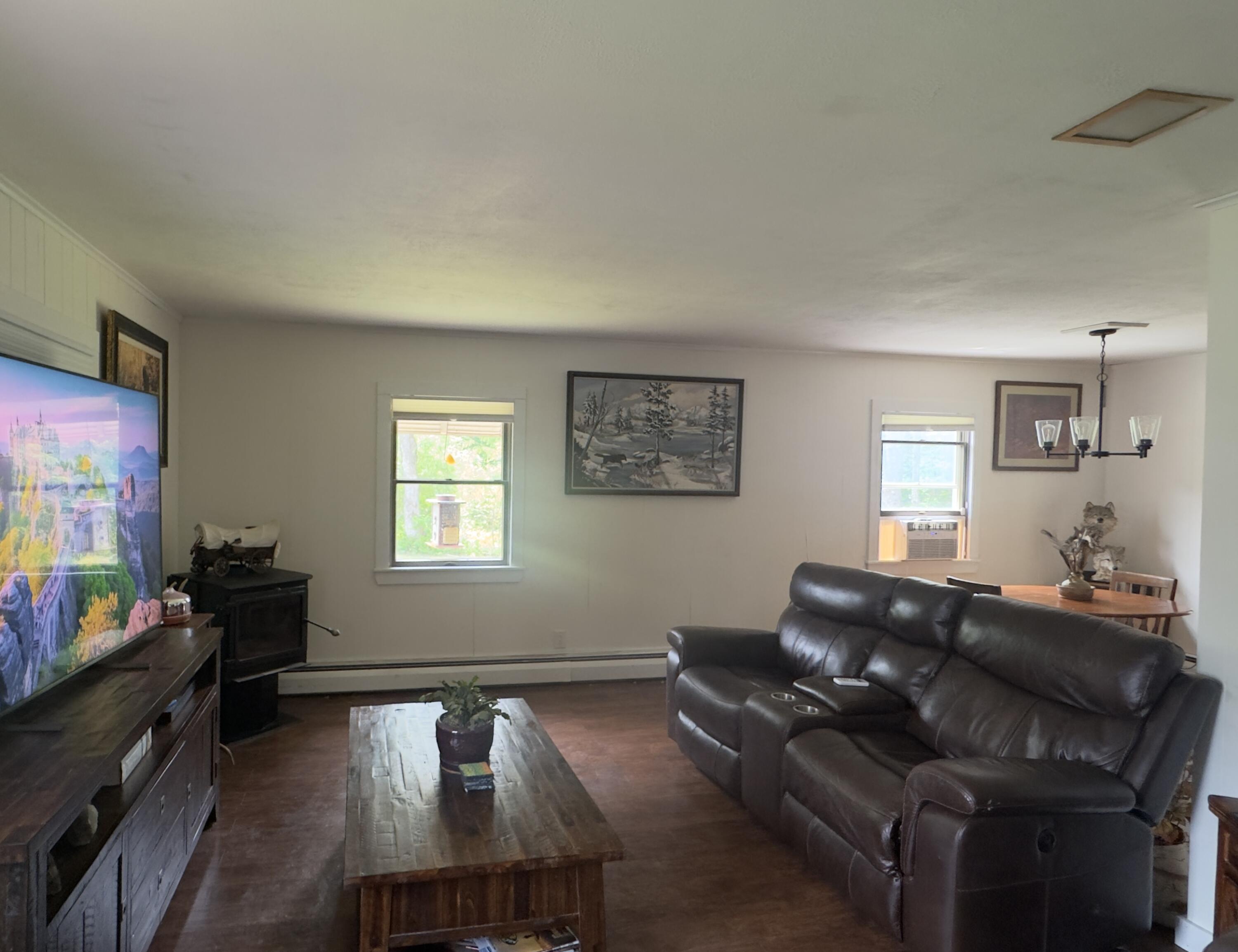121 Knowlton Corner Road Farmington, ME 04938 - Photo 8 of 29 Living1