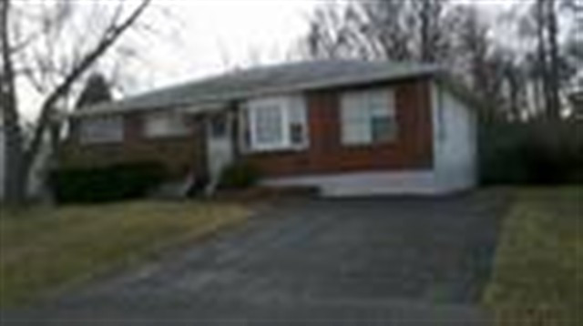 14 Crestone Road Albany, NY 12205 - Photo 3 of 12 Photo 3