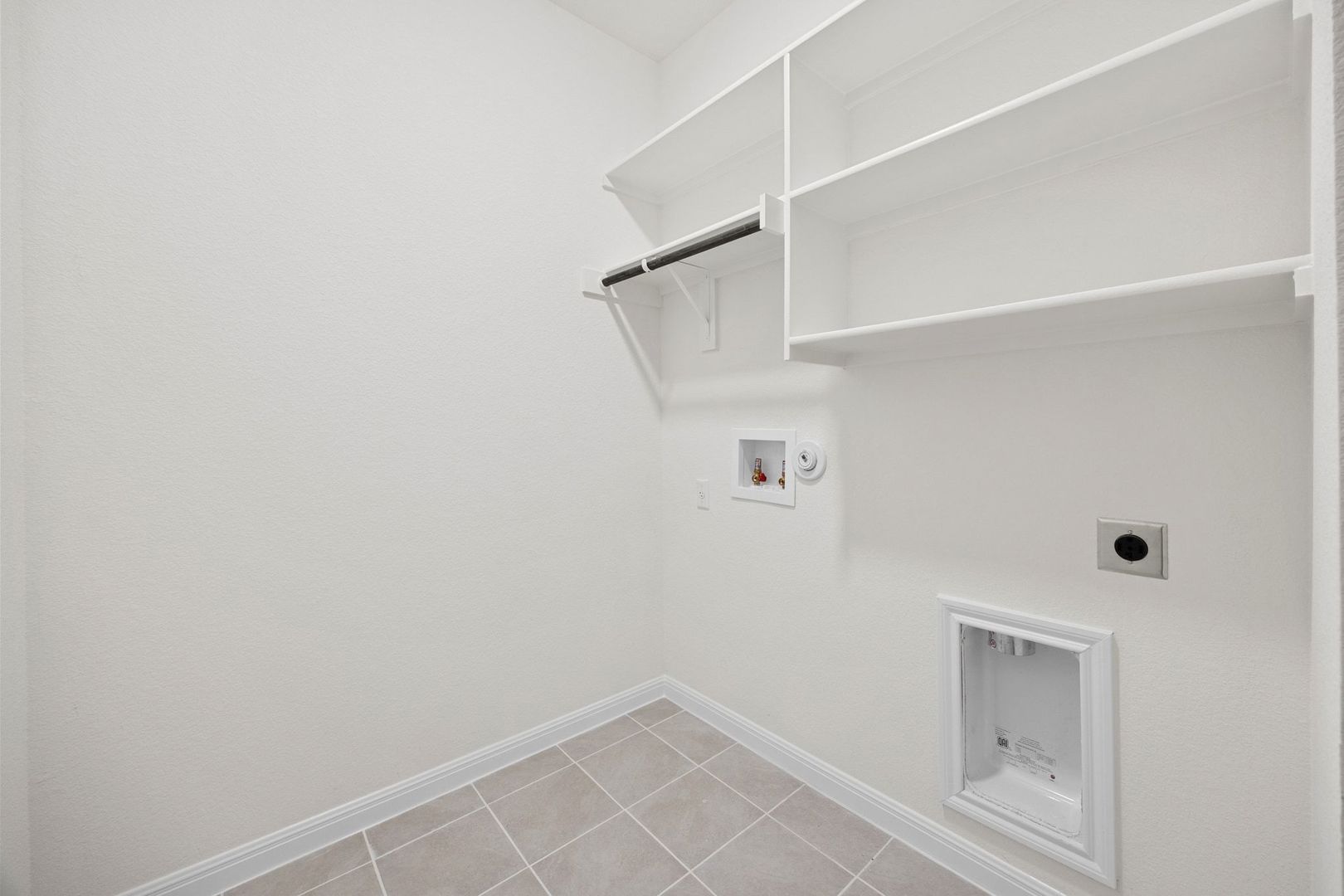 170 Hornet Street Elgin, TX 78621 - Photo 12 of 34