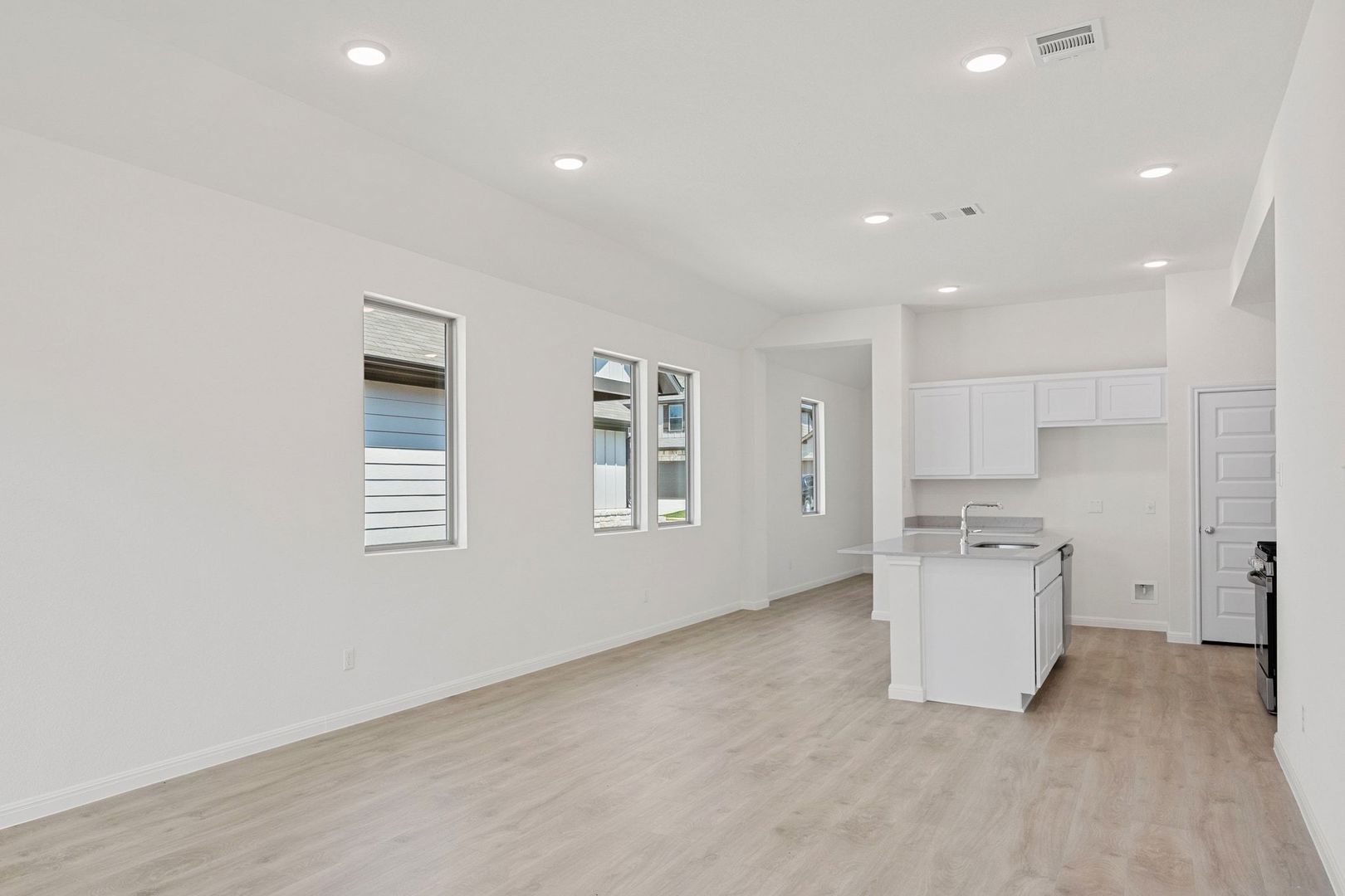 170 Hornet Street Elgin, TX 78621 - Photo 30 of 34