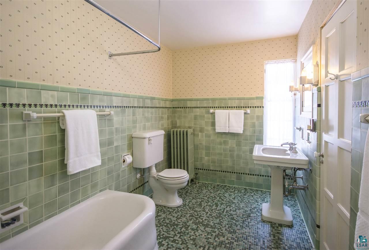 455 North Hawthorne Road Duluth, MN 55812 - Photo 11 of 24 Gallery Image 11