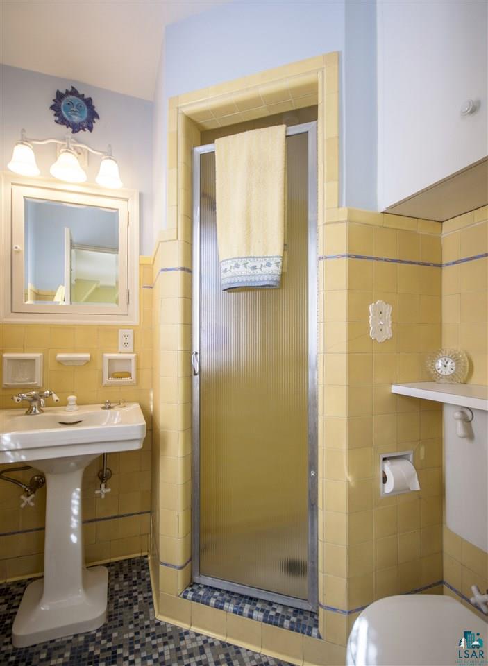 455 North Hawthorne Road Duluth, MN 55812 - Photo 18 of 24 Gallery Image 18