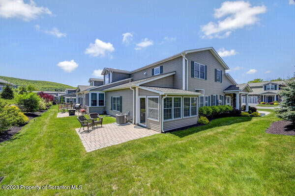 98 Wyndham Road Clarks Summit, PA 18411 - Photo 4 of 50 Gallery Image 4