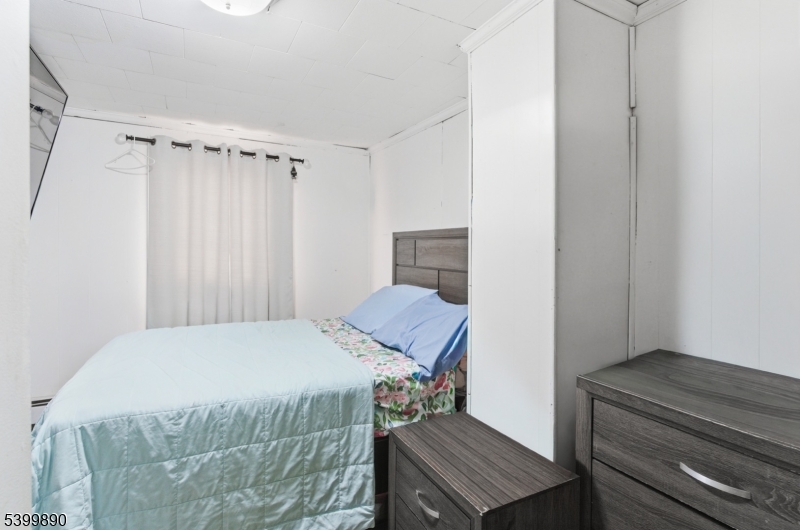 69 Webster Avenue Paterson, NJ 07501 - Photo 13 of 35