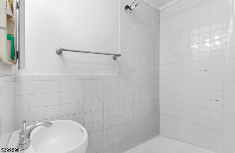 69 Webster Avenue Paterson, NJ 07501 - Photo 19 of 35