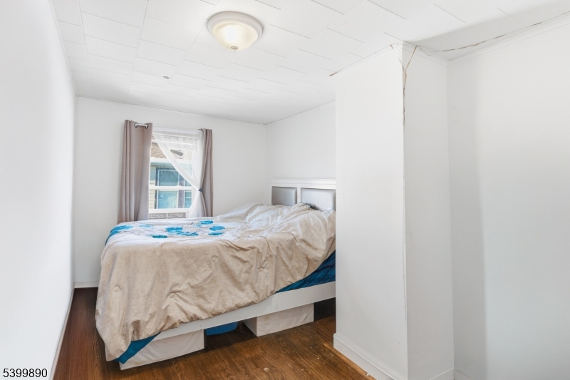 69 Webster Avenue Paterson, NJ 07501 - Photo 25 of 35