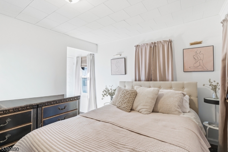 69 Webster Avenue Paterson, NJ 07501 - Photo 28 of 35