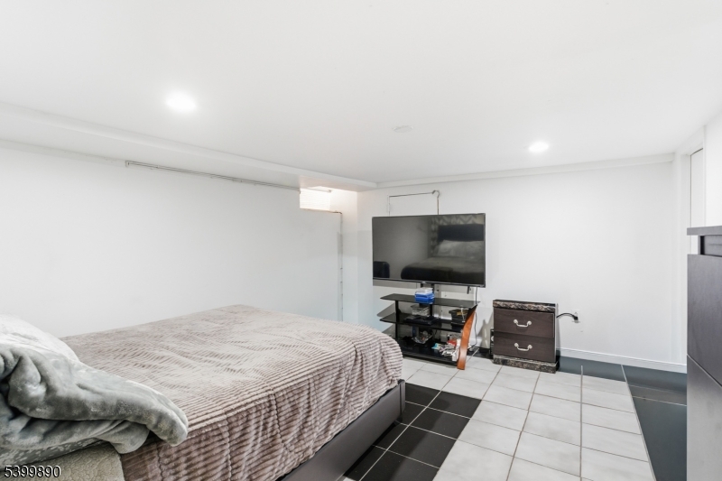 69 Webster Avenue Paterson, NJ 07501 - Photo 33 of 35