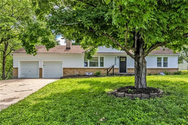 $279,000 | 8849 North Locust Street, Kansas City, MO 64155