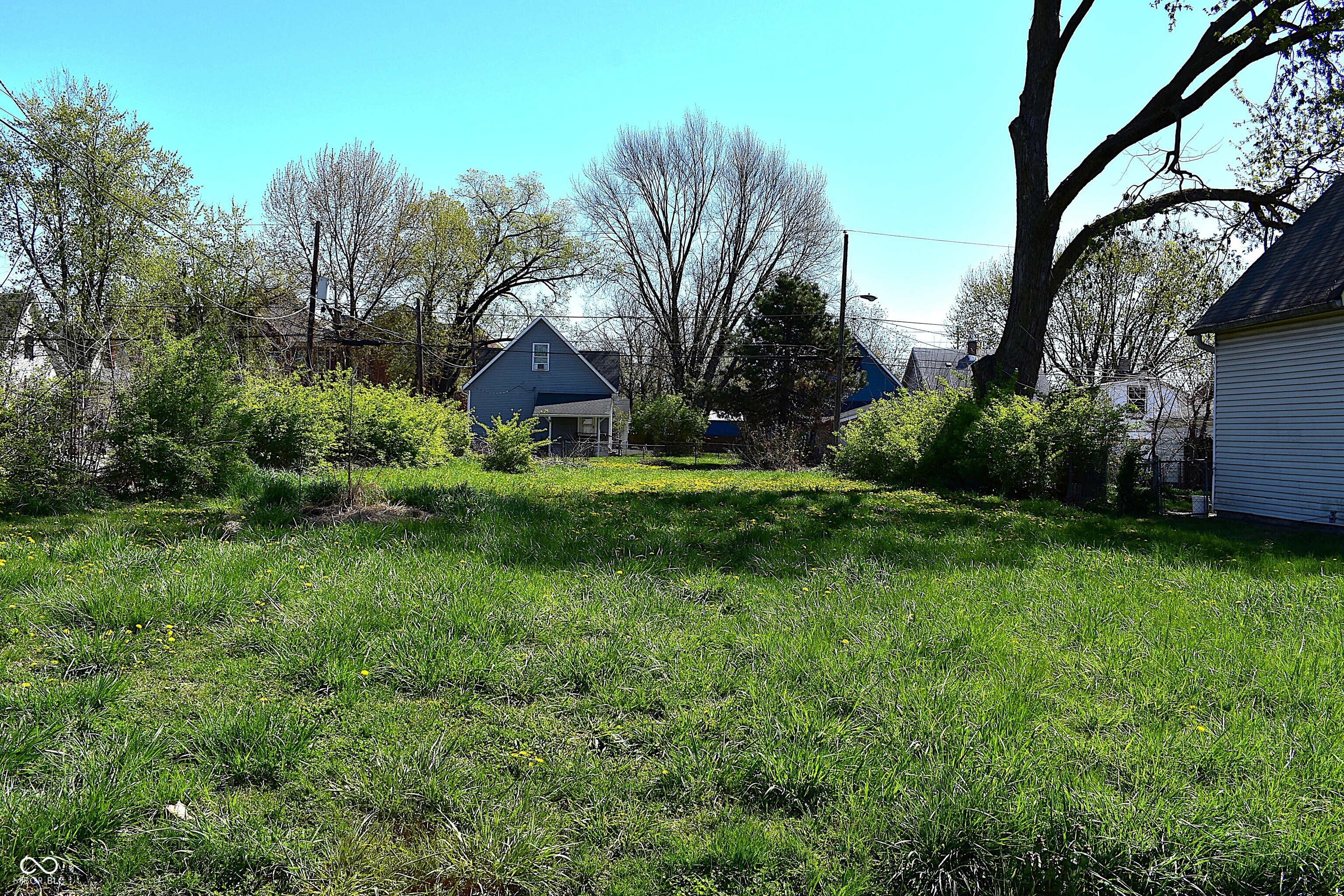 2217 Union Street Indianapolis, IN 46225 - Photo 2 of 3