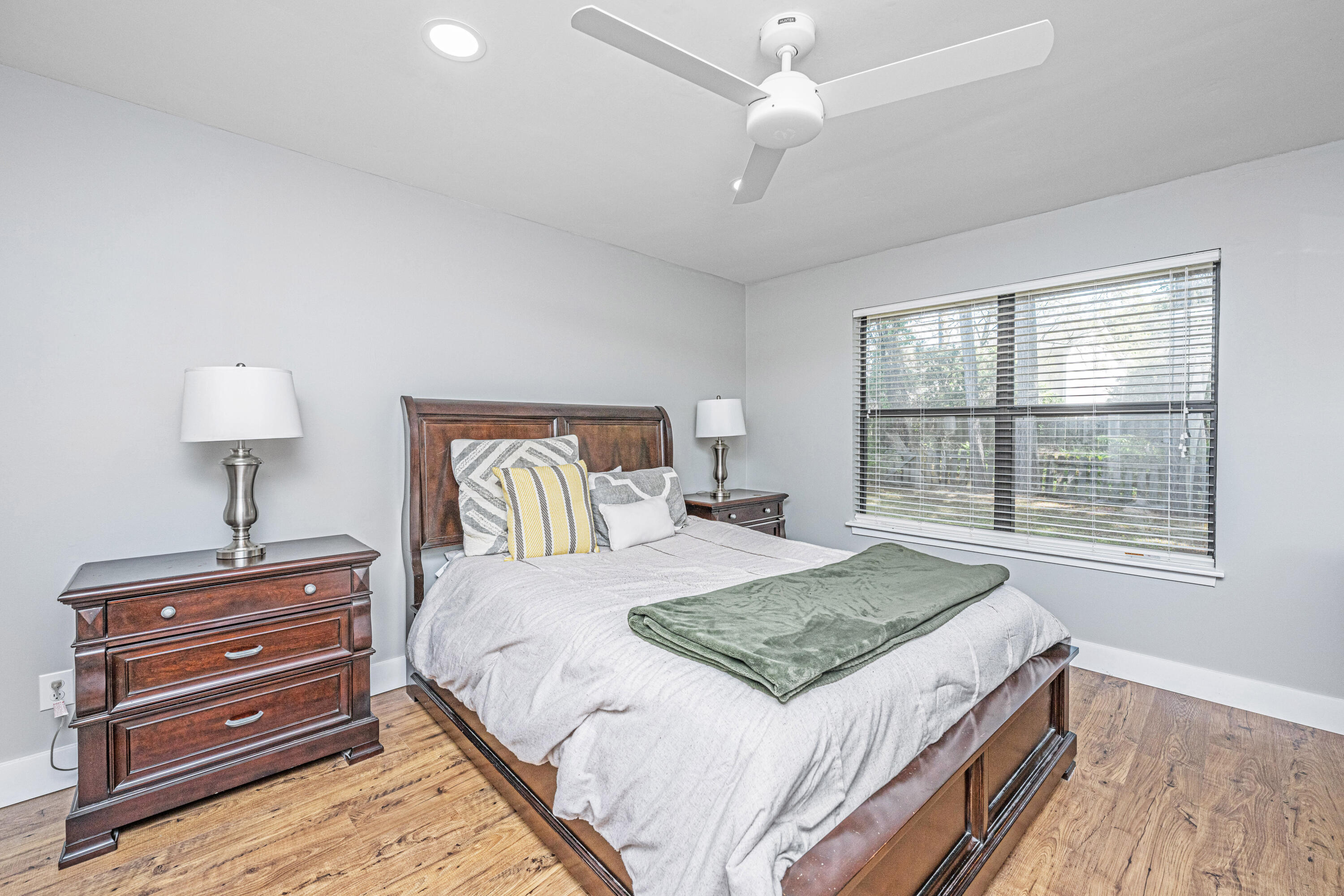 1525 East Crossing Lane Mount Pleasant, SC 29466 - Photo 15 of 24 1525EastCrossingLane015