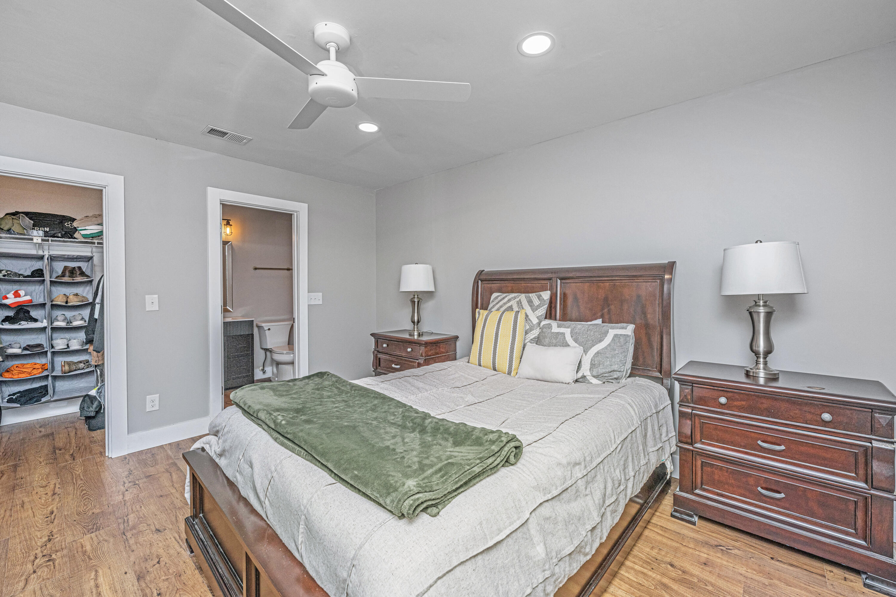 1525 East Crossing Lane Mount Pleasant, SC 29466 - Photo 16 of 24 1525EastCrossingLane017
