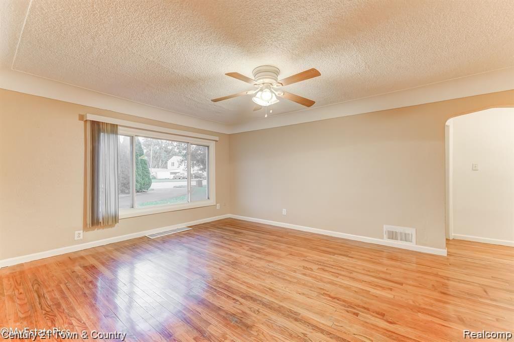 5310 Inkster Road Westland, MI 48186 - Photo 16 of 41