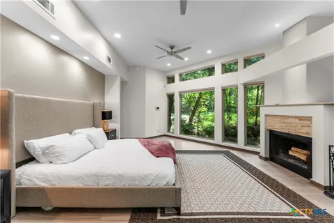 $1,200,000 | 3001 White Oak Drive, Temple, TX 76502