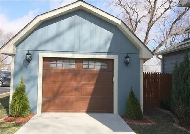 $315,000 | 317 East 4th Street, Lawson, MO 64062