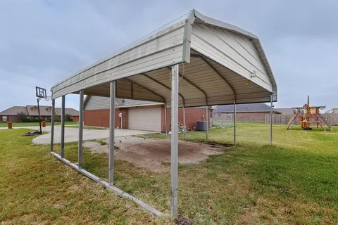 a view of a livingroom with a dry yard