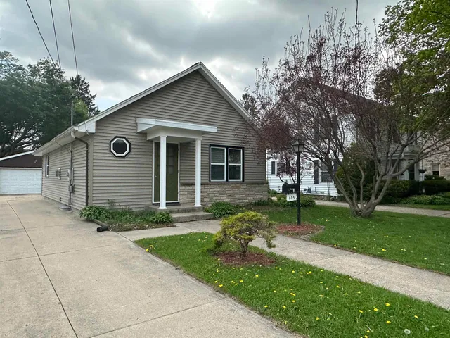 605 East South Street, Beaver Dam, WI 53916