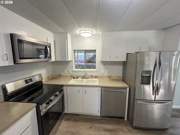 $157,000 | 37600 Sunset Street, Sandy, OR 97055