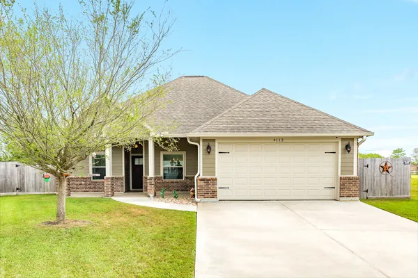 $374,900 | 4115 Twin Drive West, Santa Fe, TX 77510