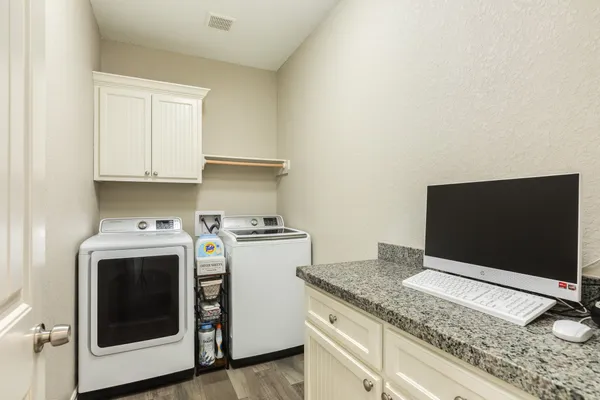 $374,900 | 4115 Twin Drive West, Santa Fe, TX 77510