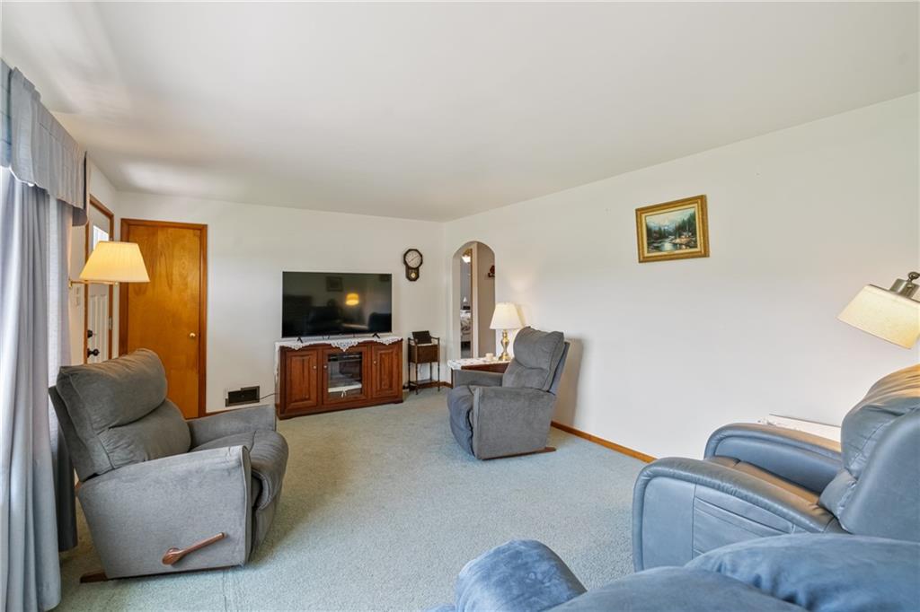 642 Wallace Run Road Beaver Falls, PA 15010 - Photo 21 of 34