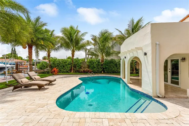 $11,500 | 12515 Palm Road, North Miami, FL 33181