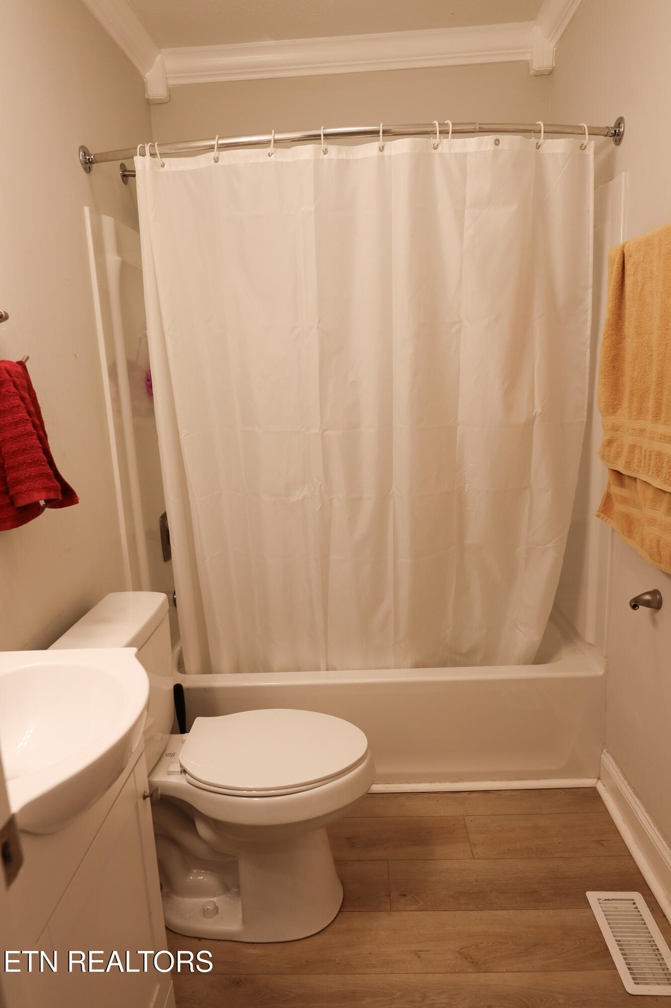 181 East Edison Street Alcoa, TN 37701 - Photo 23 of 27 PSX_20251205_135652