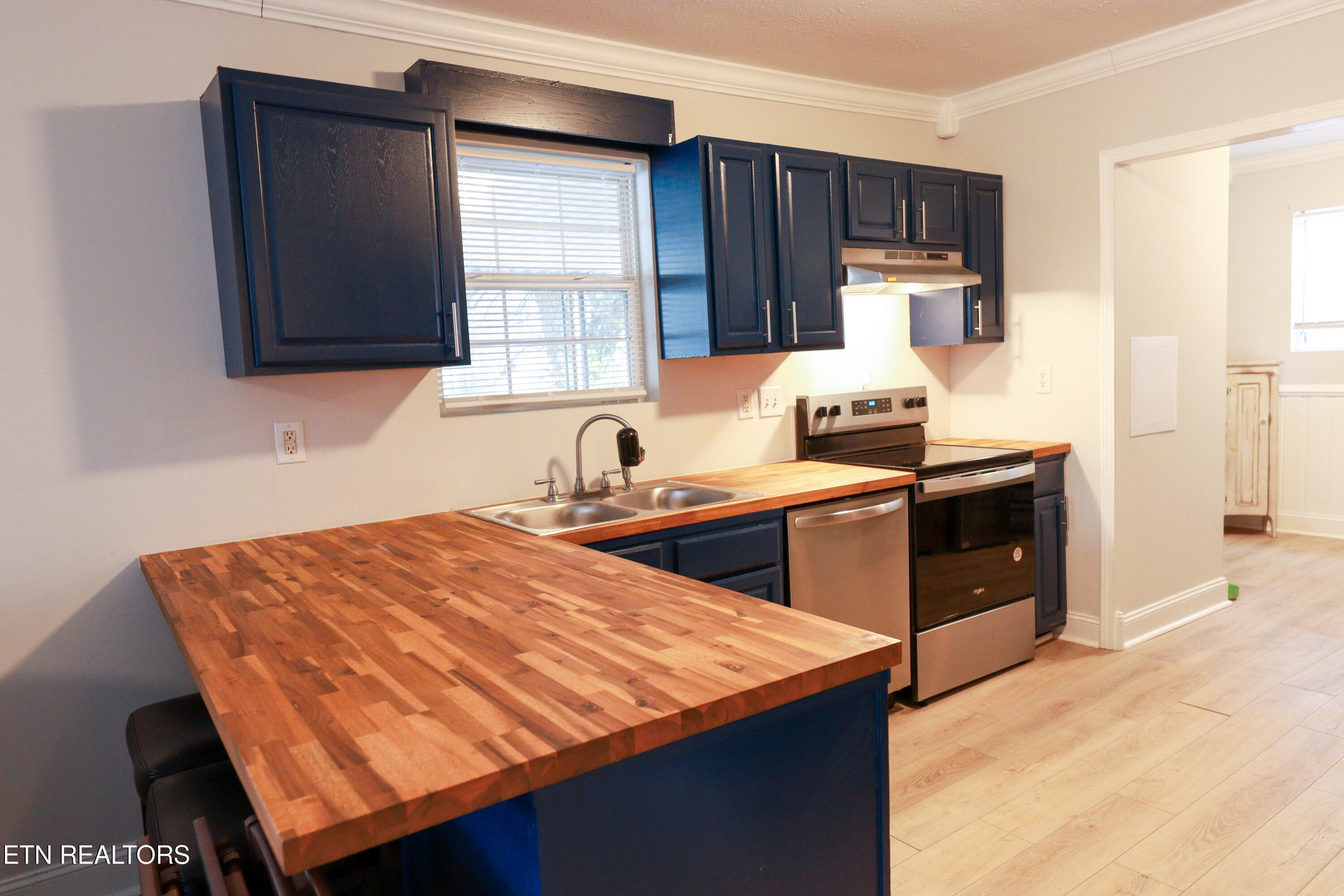 181 East Edison Street Alcoa, TN 37701 - Photo 10 of 27 PSX_20251205_143305