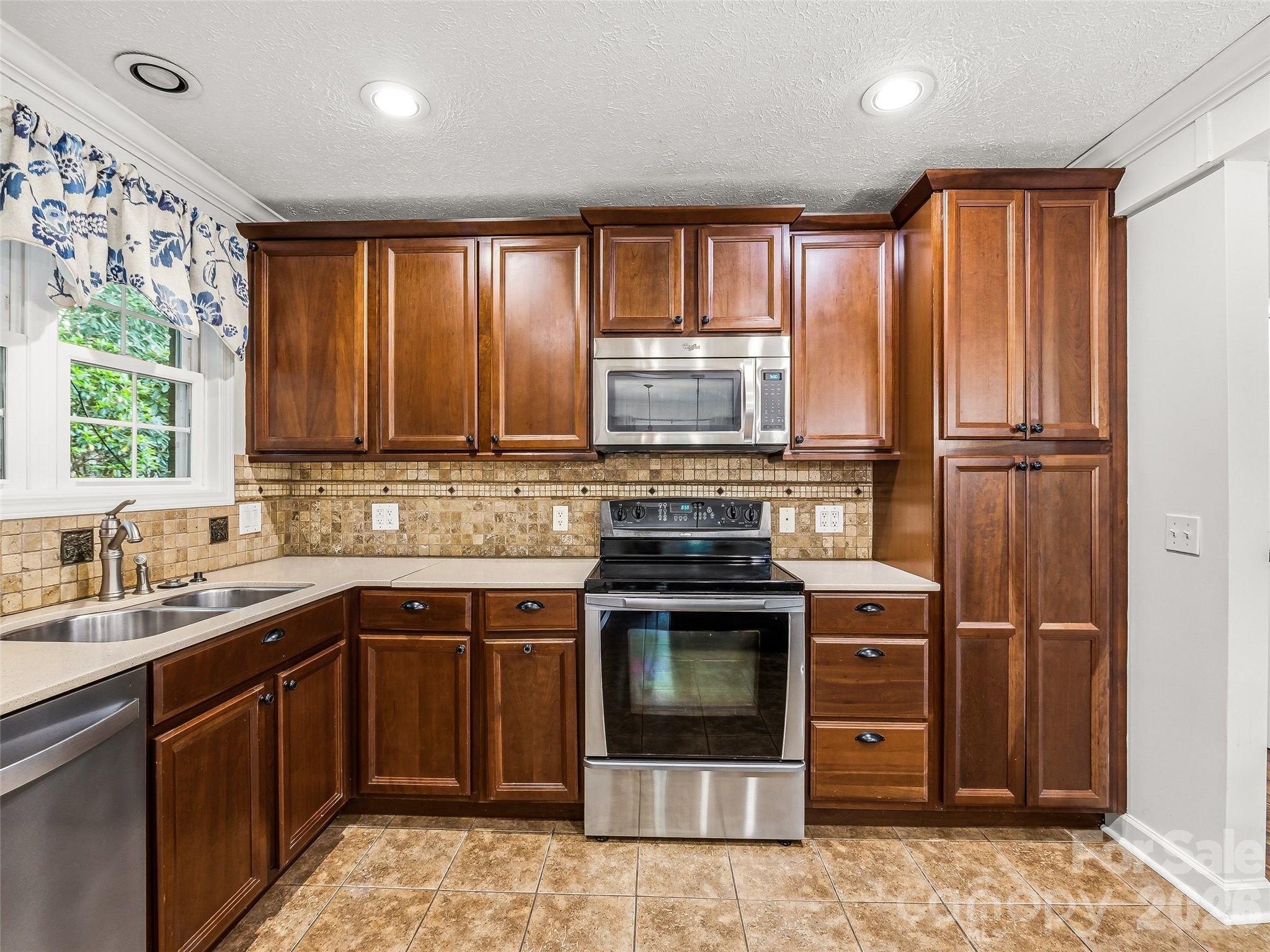 2388 Hebron Road Hendersonville, NC 28739 - Photo 14 of 48