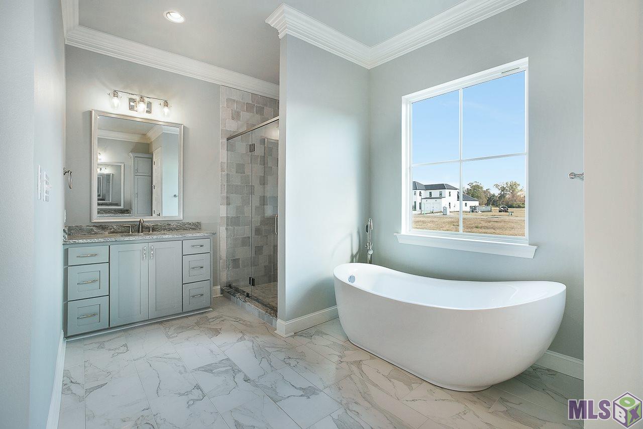 8529 Billiu Street Baton Rouge, LA 70817 - Photo 14 of 30 Master Bathroom