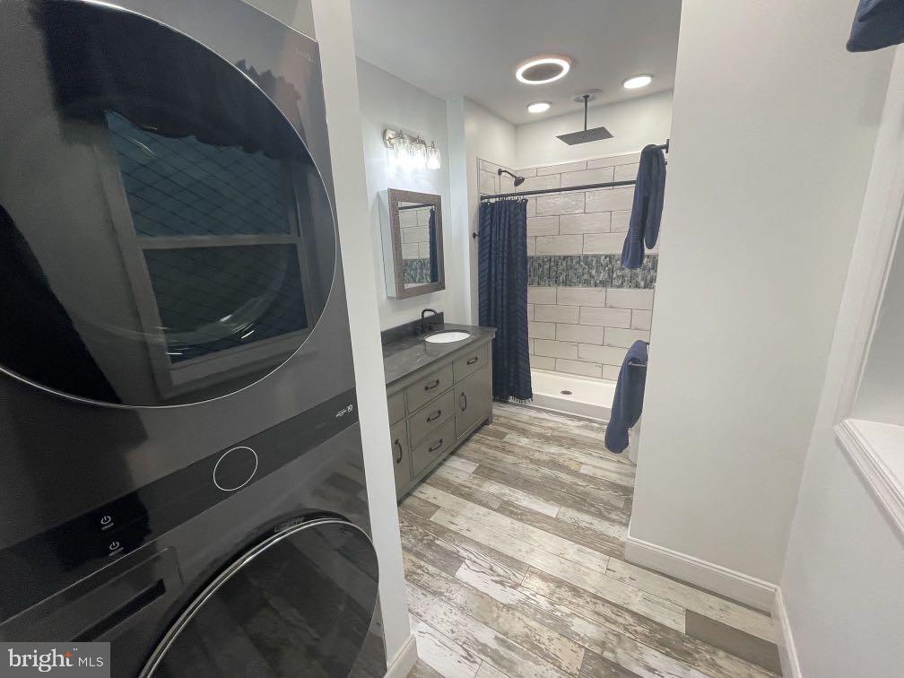 604 Rocky Ridge Road Spring Grove, PA 17362 - Photo 30 of 47 Stylish bathroom with modern amenities.