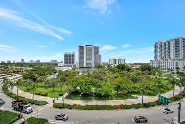 $270,000 | 1830 Radius Drive, Unit 624, Hollywood, FL 33020