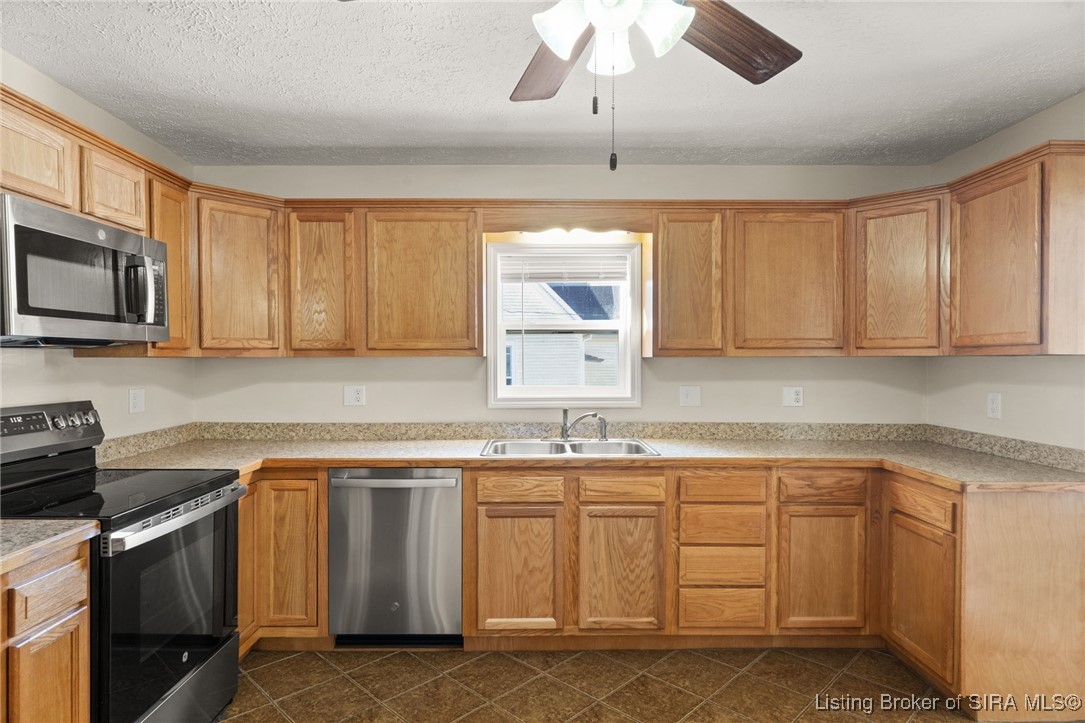 552 North Roosevelt Road Orleans, IN 47452 - Photo 13 of 34