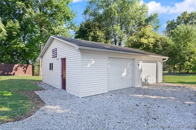 $174,900 | 552 North Roosevelt Road, Orleans, IN 47452