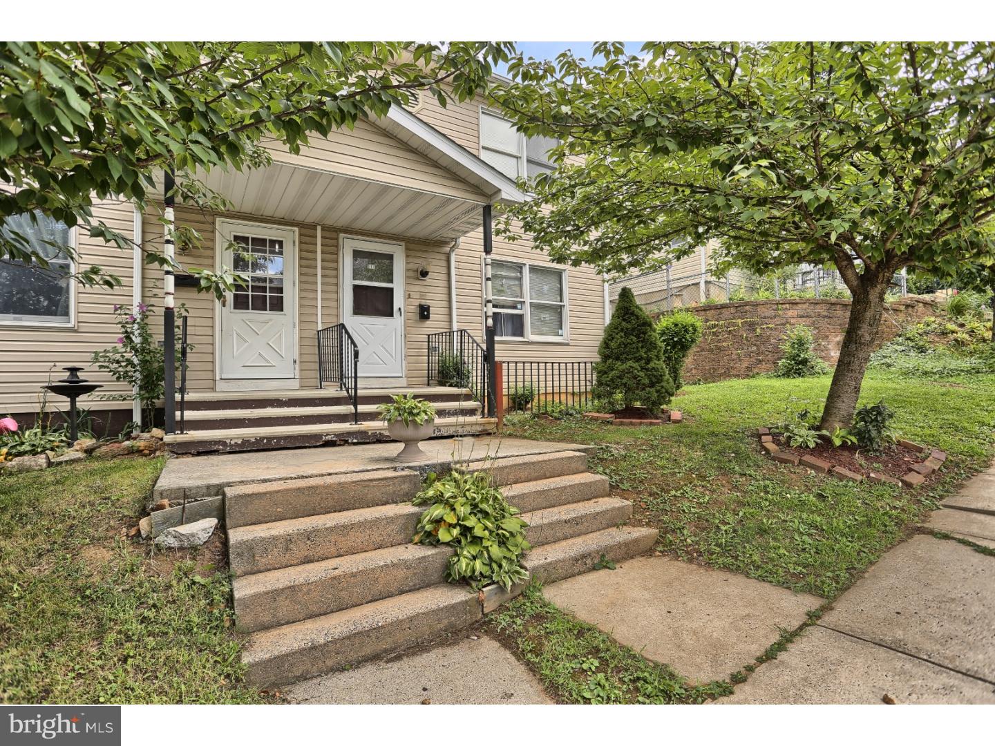 611 Maple Street Reading, PA 19602 - Photo 3 of 24 Gallery Image 3