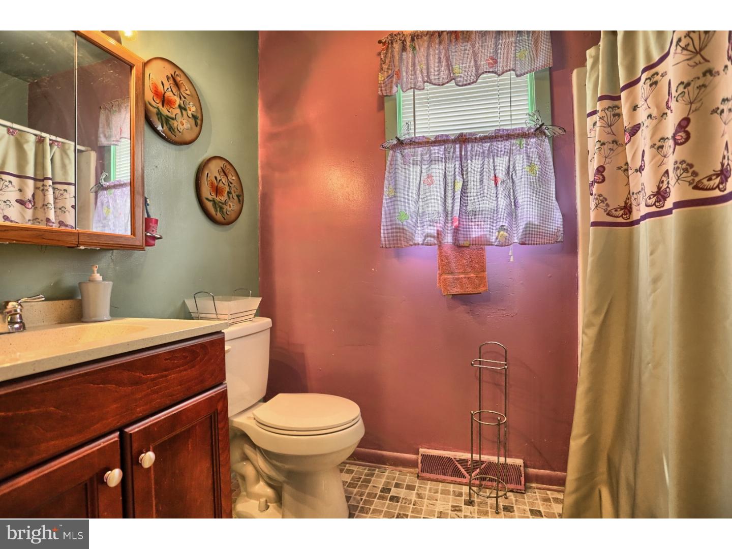 611 Maple Street Reading, PA 19602 - Photo 10 of 24 Gallery Image 10