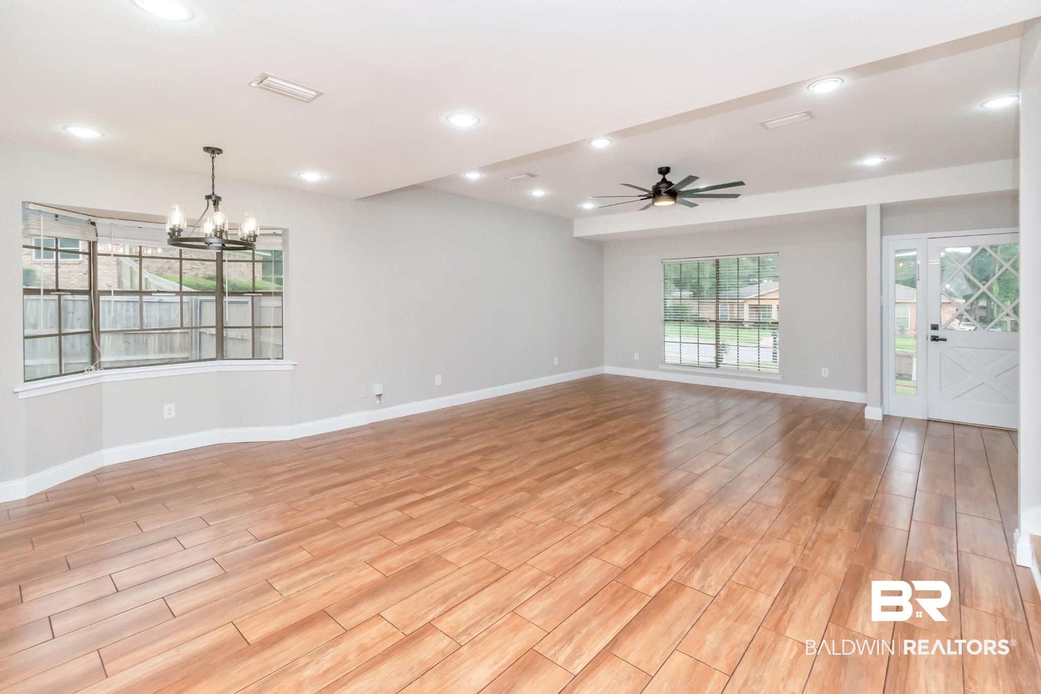 6608 Gas Light Lane West Mobile, AL 36695 - Photo 5 of 33
