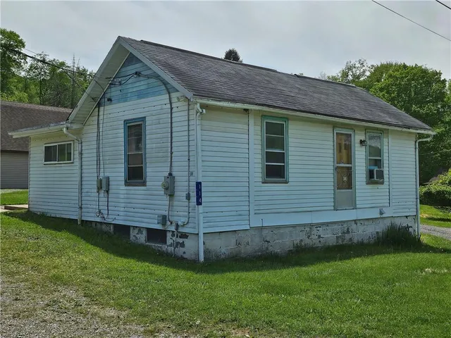 $135,000 | 114 Leonard Road, Hilliards, PA 16040