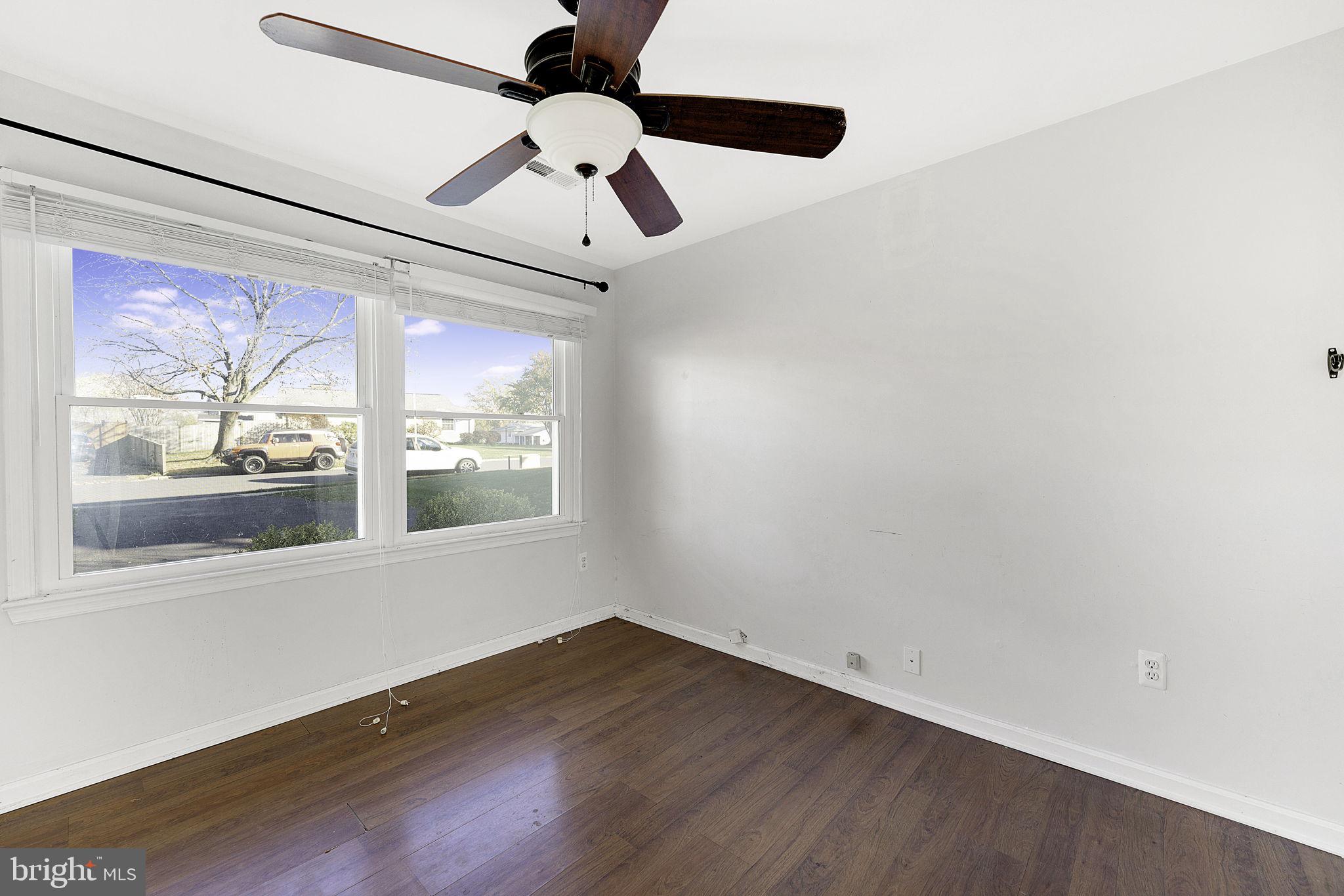 103 South Harrison Road Sterling, VA 20164 - Photo 21 of 34 Study/Office