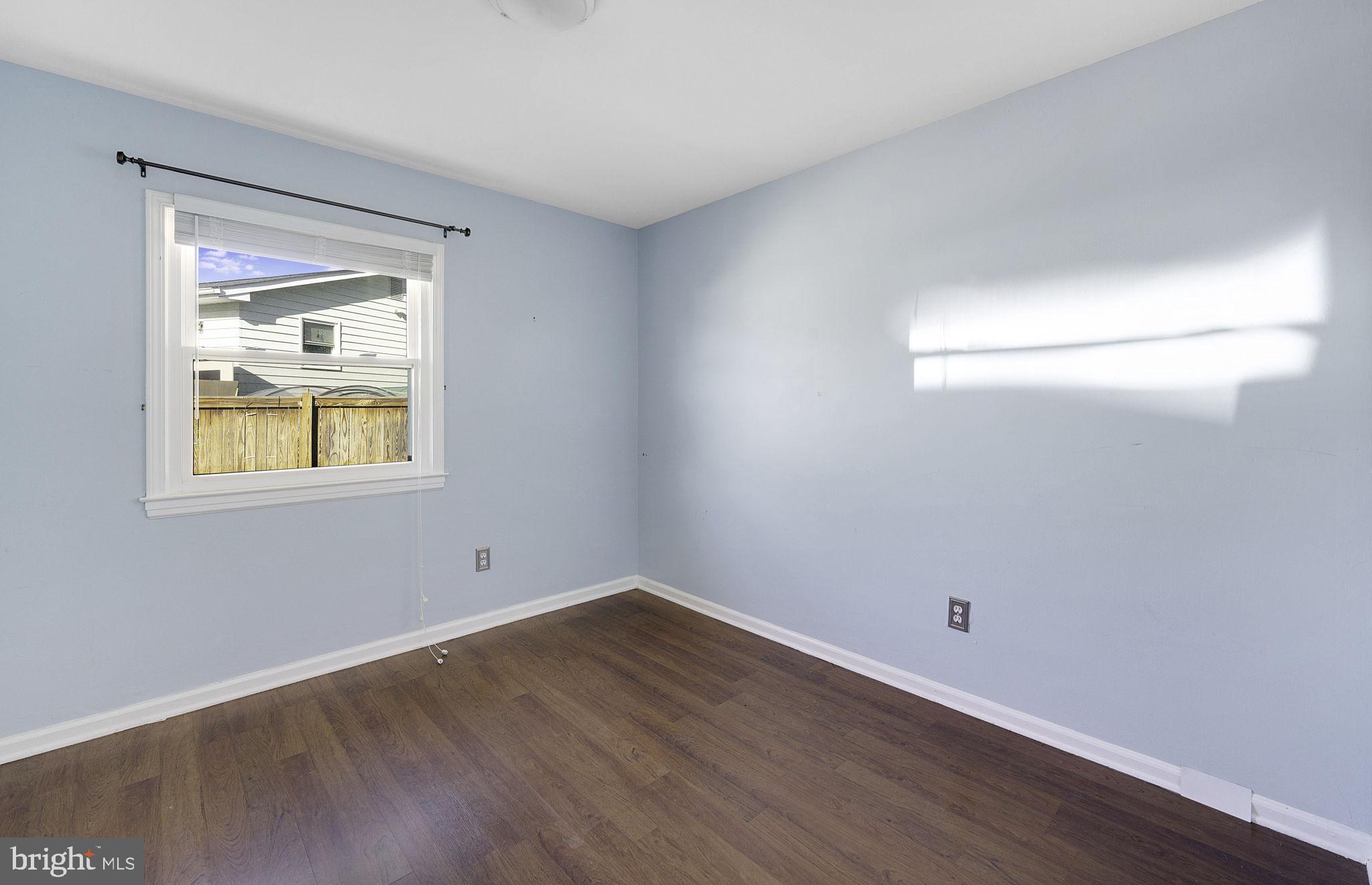 103 South Harrison Road Sterling, VA 20164 - Photo 26 of 34 Bedroom 2
