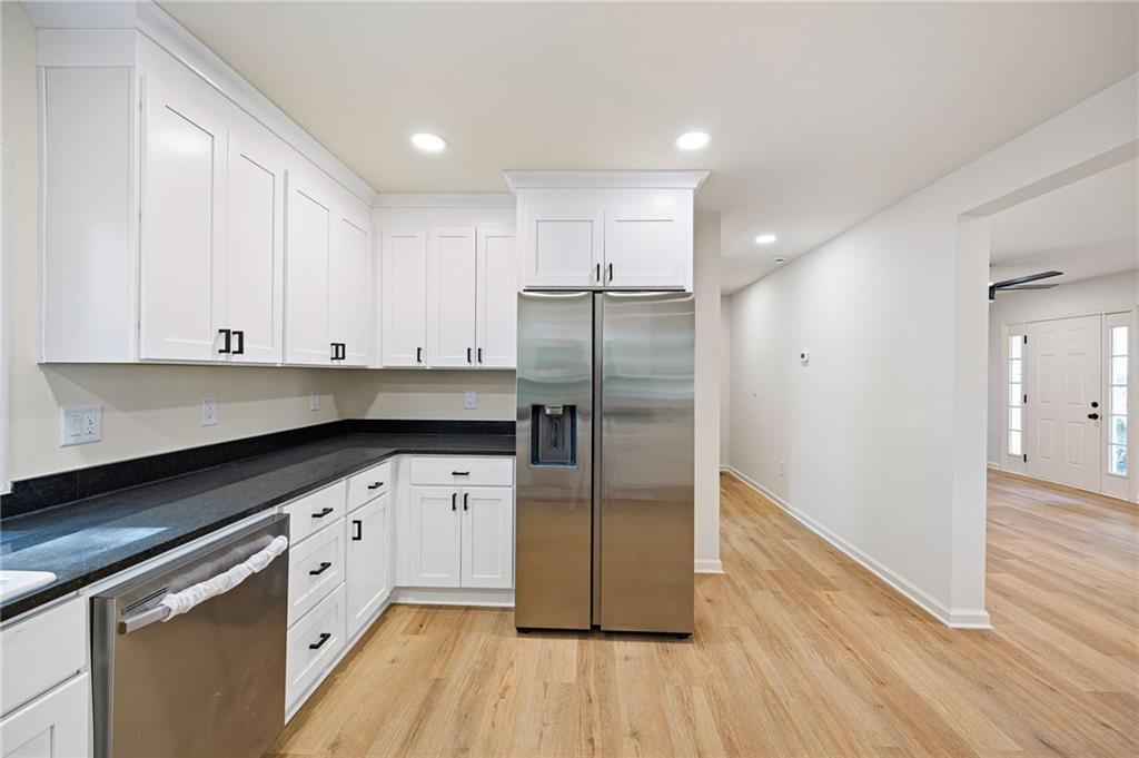 4289 Kimball Road Southwest Atlanta, GA 30331 - Photo 9 of 30
