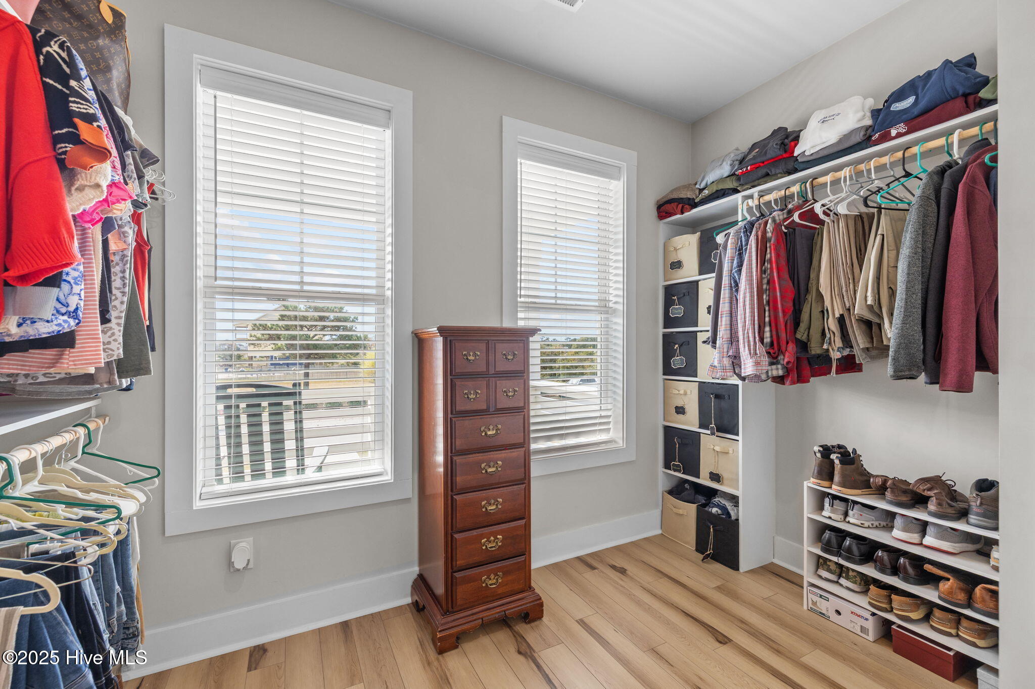 1402 Olde Farm Road Morehead City, NC 28557 - Photo 17 of 78 Primary Walk-in Closet