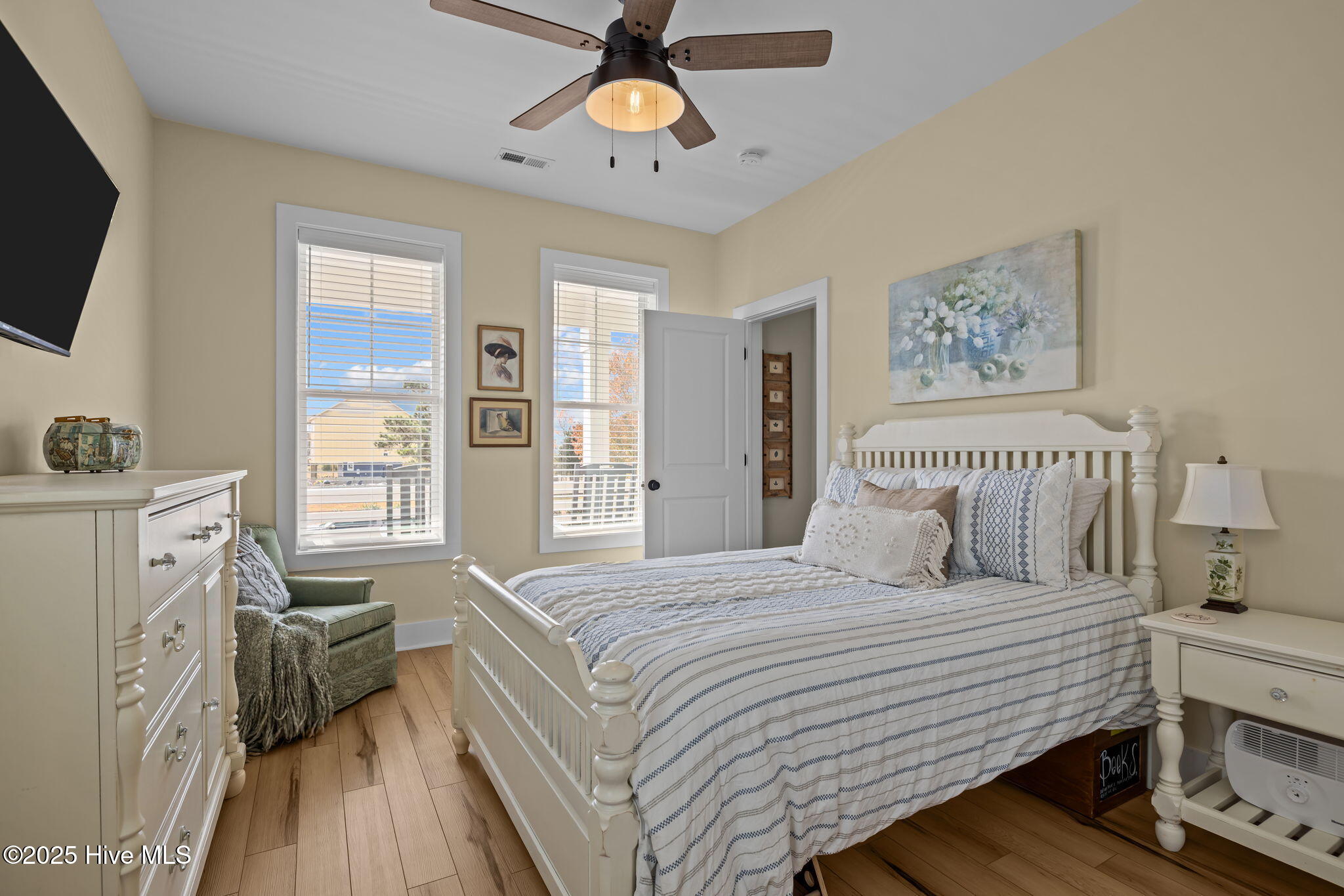 1402 Olde Farm Road Morehead City, NC 28557 - Photo 21 of 78 Guest Bedroom 1