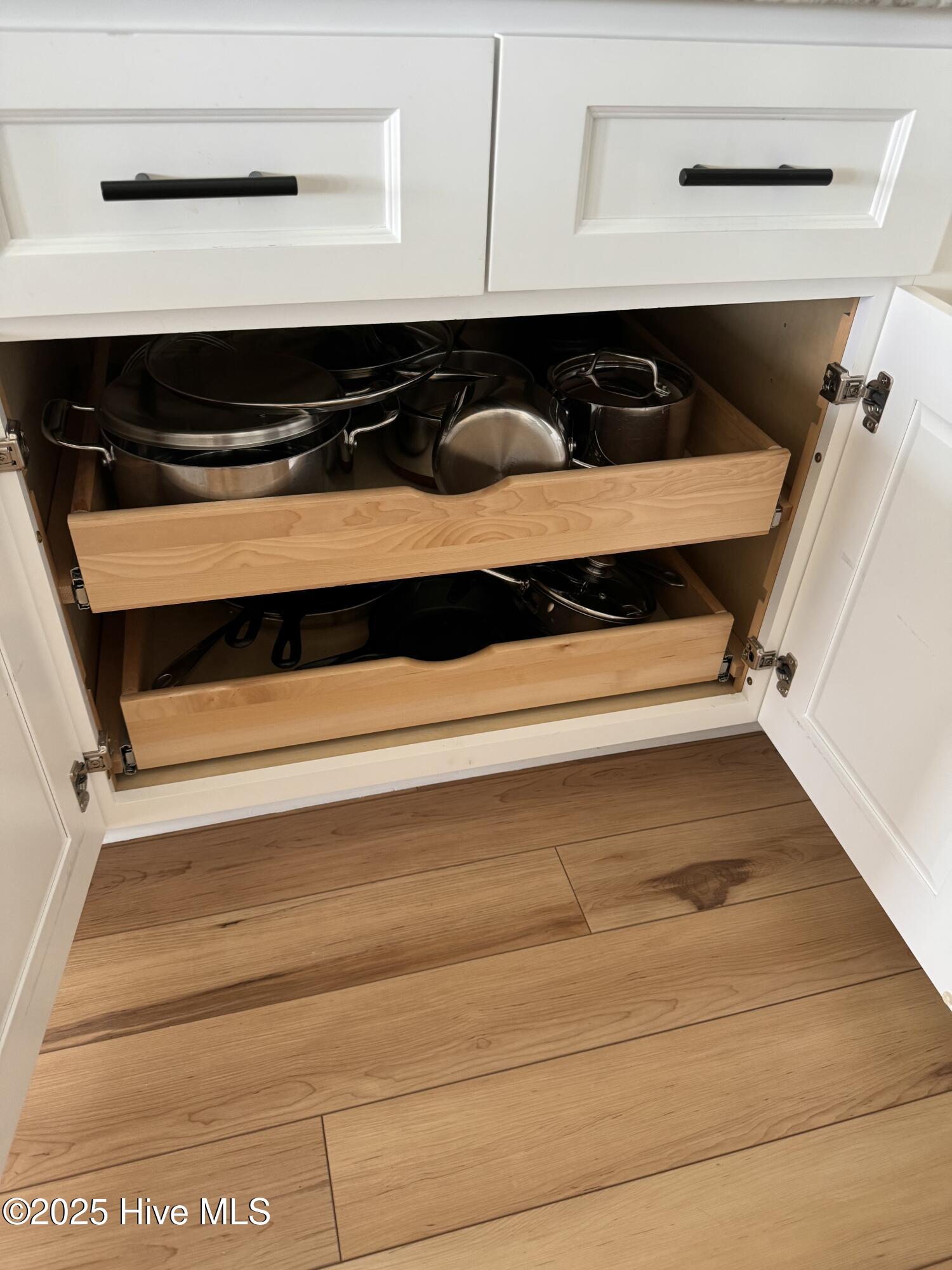 1402 Olde Farm Road Morehead City, NC 28557 - Photo 45 of 78 Cabinet Drawers