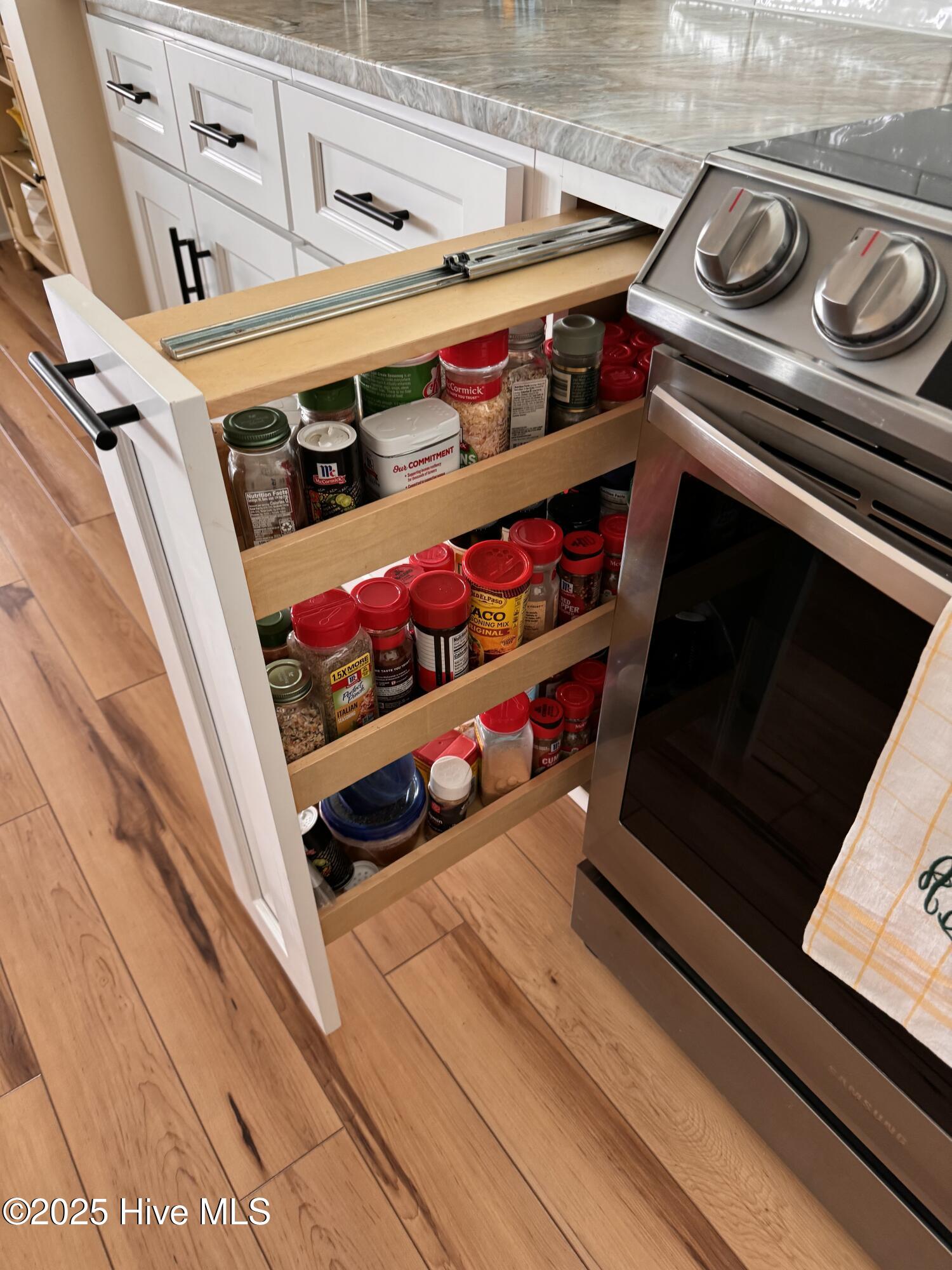 1402 Olde Farm Road Morehead City, NC 28557 - Photo 46 of 78 Spice Rack